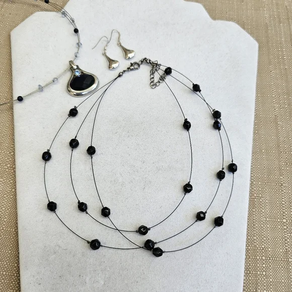 SET! Lia Sophia with 925 Teardrop Earrings & Beaded Choker SET! - Picture 5 of 14